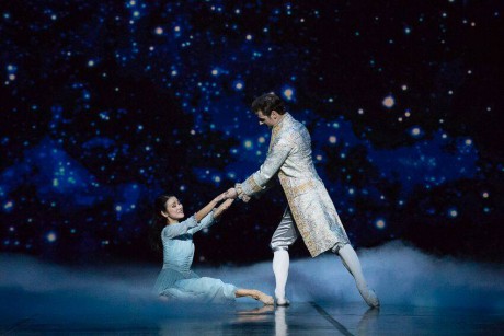 Cinderella by David Bintley, Cinderella - Eunji Ha, Prince - Michal Krcmar, Photo - imagenary.fi FNB  (48)