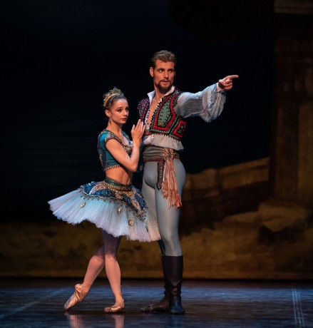 Corsaire Maria Kochetkova Michal Krcmar Anna Marie Holmes Roosa Oksaharju (40)