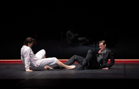 Jekyll and Hyde by Val Caniparoli FNB Michal Krcmar photo Roosa Oksaharju (11)