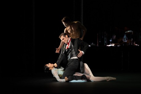 Jekyll and Hyde by Val Caniparoli FNB Michal Krcmar photo Roosa Oksaharju (18)