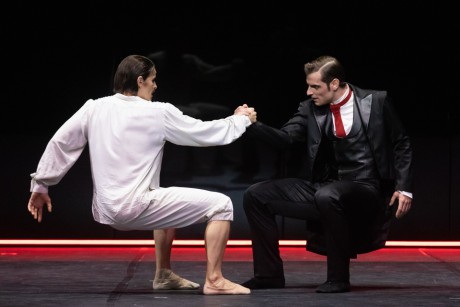 Jekyll and Hyde by Val Caniparoli FNB Michal Krcmar photo Mirka Kleemola (14)