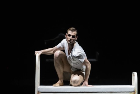 Jekyll and Hyde by Val Caniparoli FNB Michal Krcmar photo Mirka Kleemola (37)