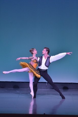 Esmeralda ballet Yuka Saitoh Michal Krcmar (2)