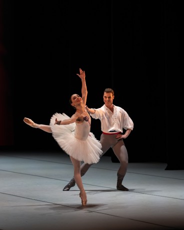 Flames of Paris Ballet Edita Rauserova Michal Krcmar (2)