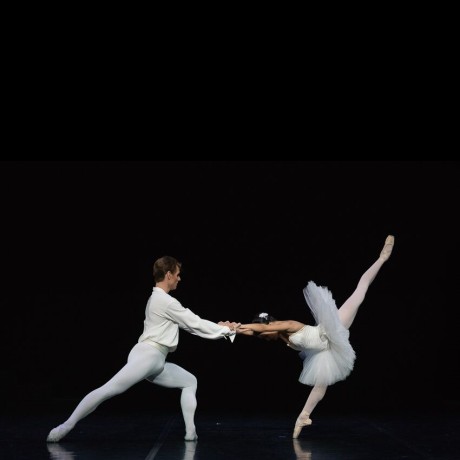 Suit En Blanc EunJi Ha Michal Krcmar ballet (1)