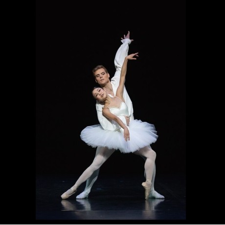 Suit En Blanc EunJi Ha Michal Krcmar ballet (3)