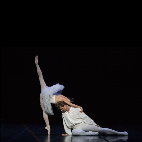 Suit En Blanc EunJi Ha Michal Krcmar ballet (4)