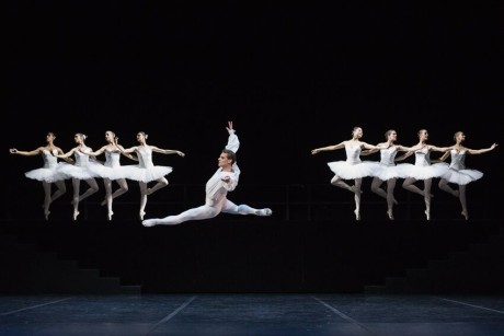Suit En Blanc EunJi Ha Michal Krcmar ballet (6)