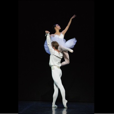 Suit En Blanc EunJi Ha Michal Krcmar ballet (9)