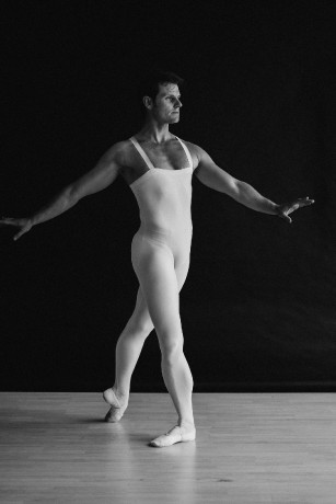 Michal Krcmar Principal Dancer Photo by Victoria Olonen (8)