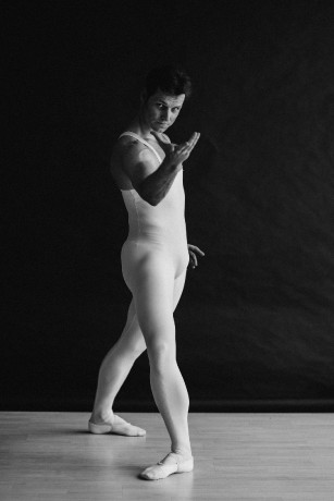 Michal Krcmar Principal Dancer Photo by Victoria Olonen (15)