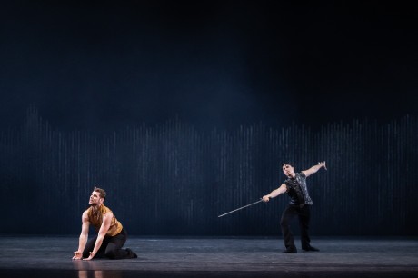 Hamlet Michal Krcmar Claudius Leo Mujic (4)