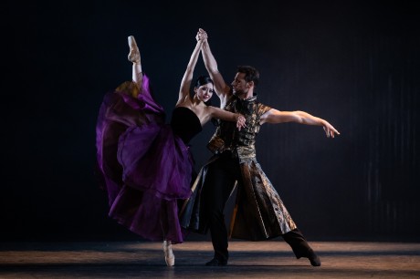 Hamlet Michal Krcmar Claudius Leo Mujic (8)