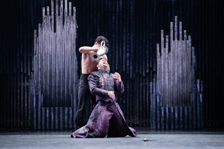Hamlet Michal Krcmar Claudius Leo Mujic (15)