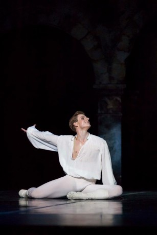 Romeo and Juliet, Photo © Mirka Kleemola, Finnish National Opera, Choreography - John Cranko, Music - Serge Prokofiev,  (7)