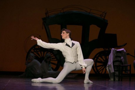 Manon - Sir Kenneth MacMillan, Photo © Sakari Viika, Manon - Petia Ilieva, Des Grieux - Michal Krcmar (1)