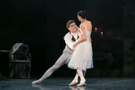 Manon - Sir Kenneth MacMillan, Photo © Sakari Viika, Manon - Petia Ilieva, Des Grieux - Michal Krcmar (9)