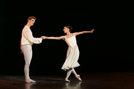 Manon - Sir Kenneth MacMillan, Photo © Sakari Viika, Manon - Petia Ilieva, Des Grieux - Michal Krcmar (14)