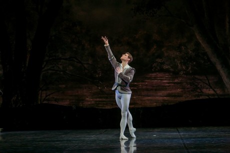 ALBRECHT MICHAL KRCMAR GISELLE HANAKO MATSUNE PHOTO SAKARI VIIKA FINNISH NATIONAL BALLET 2018 MYRTHA ABIGAIL SHEPPARD  (6)