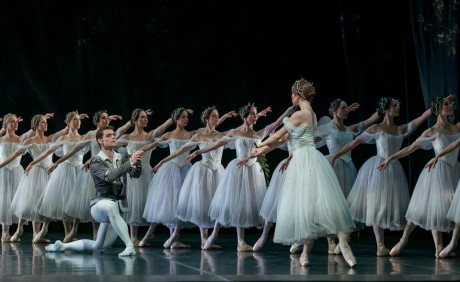 ALBRECHT MICHAL KRCMAR GISELLE HANAKO MATSUNE PHOTO SAKARI VIIKA FINNISH NATIONAL BALLET 2018 MYRTHA ABIGAIL SHEPPARD  (9)