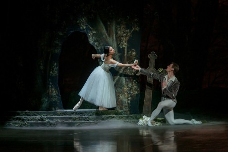 ALBRECHT MICHAL KRCMAR GISELLE HANAKO MATSUNE PHOTO SAKARI VIIKA FINNISH NATIONAL BALLET 2018 MYRTHA ABIGAIL SHEPPARD  (15)