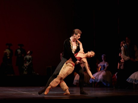 Swan lake 2017 - Kenneth Greve, EunJi Ha Michal Krcmar Prince, Photo Mirka Kleemola  (18)