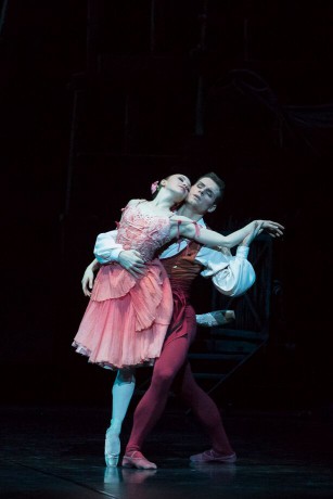 Abigail Sheppard - Kitri, Michal Krcmar - Basilio, Don Quijote - Patrice Bart, Photo - Mirka Kleemola (14)