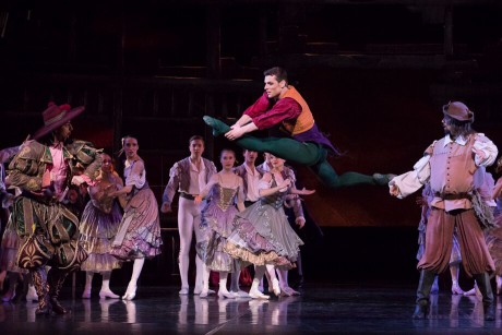 Abigail Sheppard - Kitri, Michal Krcmar - Basilio, Don Quijote - Patrice Bart, Photo - Mirka Kleemola (20)