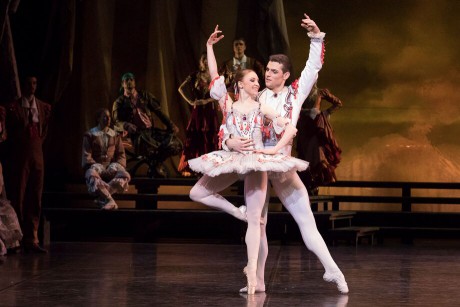 Abigail Sheppard - Kitri, Michal Krcmar - Basilio, Don Quijote - Patrice Bart, Photo - Mirka Kleemola (24)