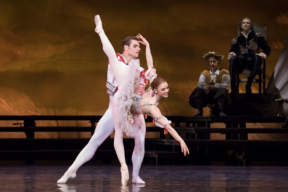 Abigail Sheppard - Kitri, Michal Krcmar - Basilio, Don Quijote - Patrice Bart, Photo - Mirka Kleemola (30)