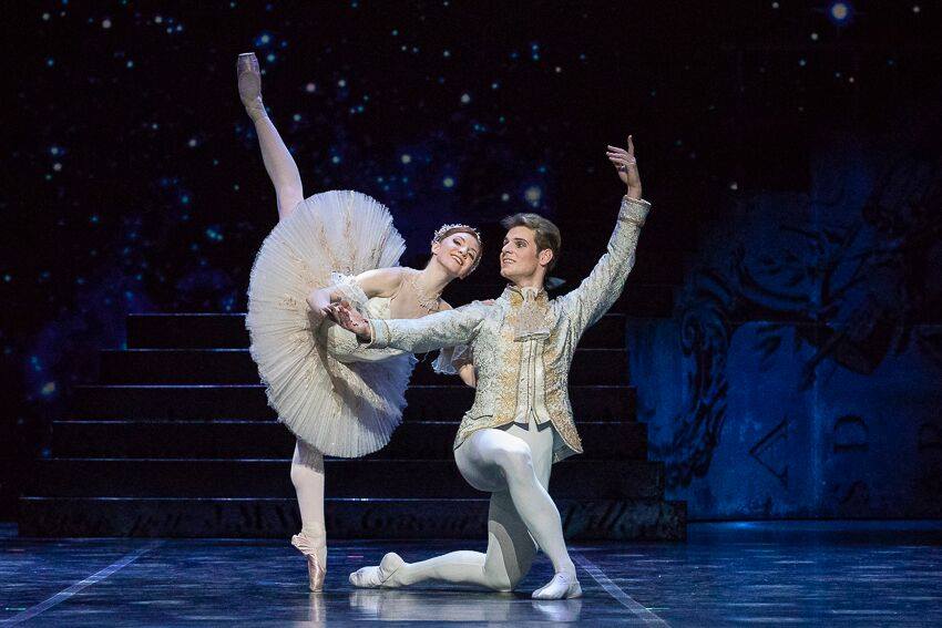 Cinderella by David Bintley, Cinderella - Abigail Sheppard, Prince - Michal Krcmar, Photo - imagenary.fi FNB  (28)