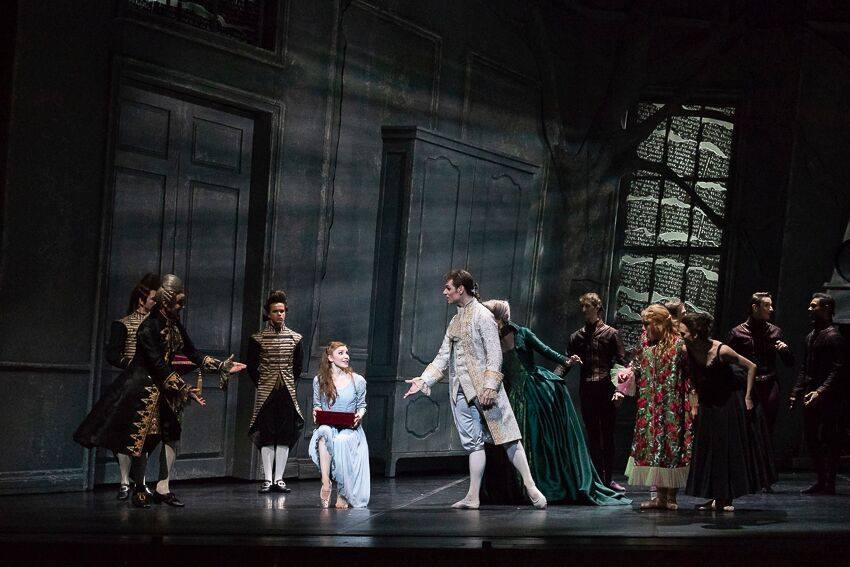 Cinderella by David Bintley, Cinderella - Abigail Sheppard, Prince - Michal Krcmar, Photo - imagenary.fi FNB  (35)