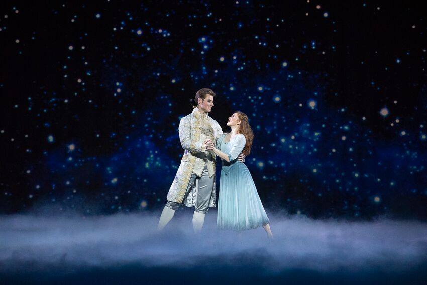 Cinderella by David Bintley, Cinderella - Abigail Sheppard, Prince - Michal Krcmar, Photo - imagenary.fi FNB  (39)