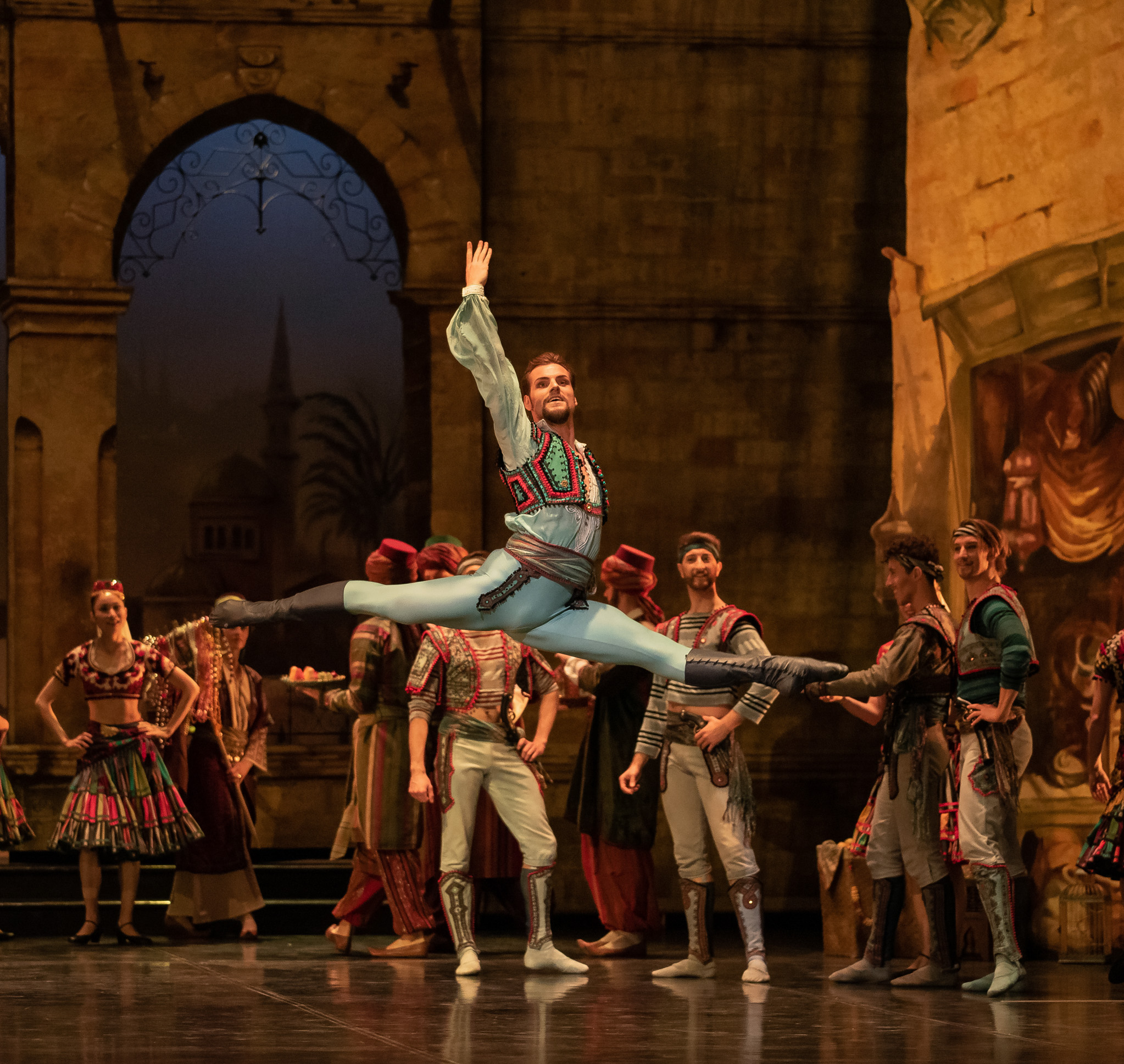 Corsaire Maria Kochetkova Michal Krcmar Anna Marie Holmes Roosa Oksaharju (3)