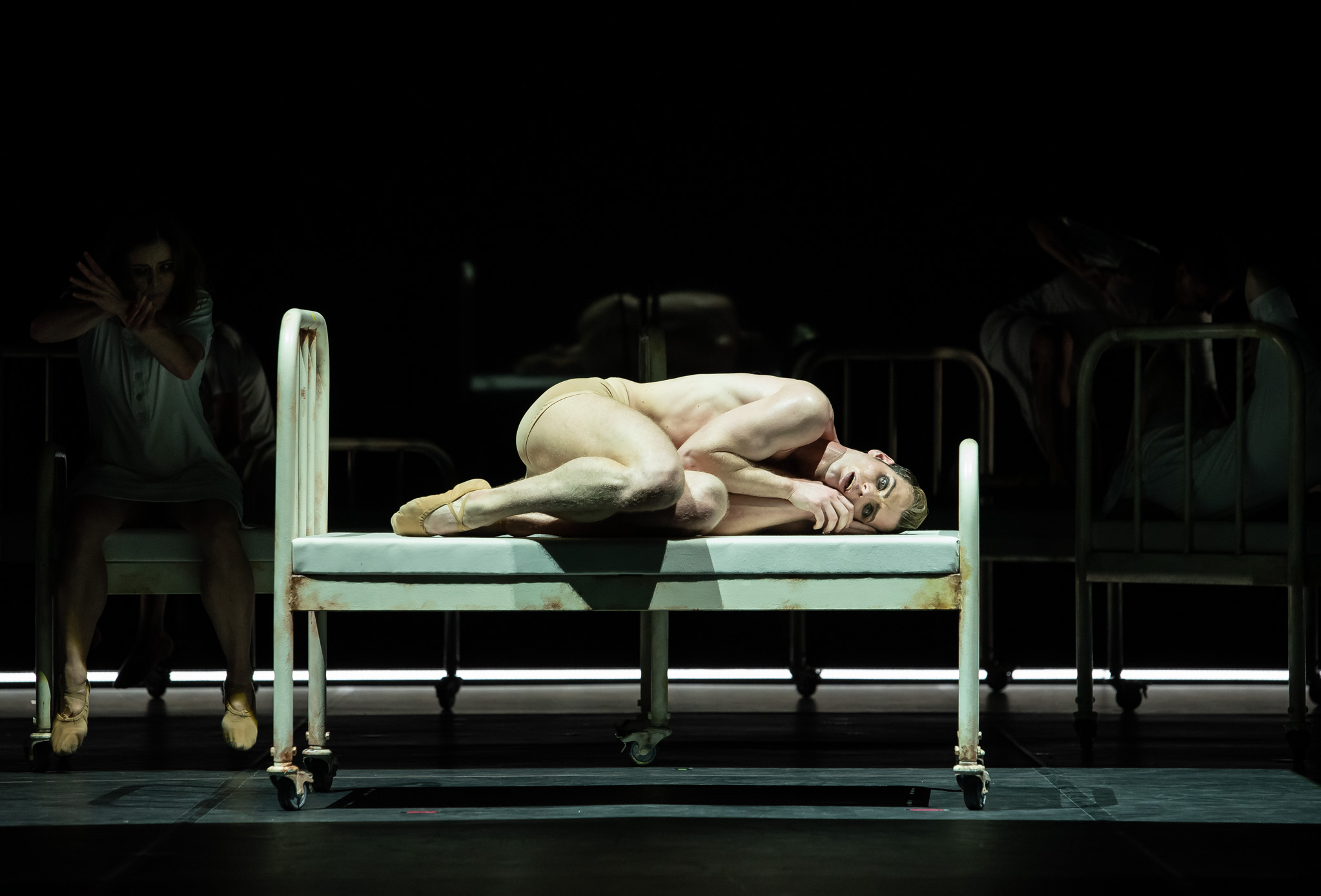 Jekyll and Hyde by Val Caniparoli FNB Michal Krcmar photo Roosa Oksaharju (29)