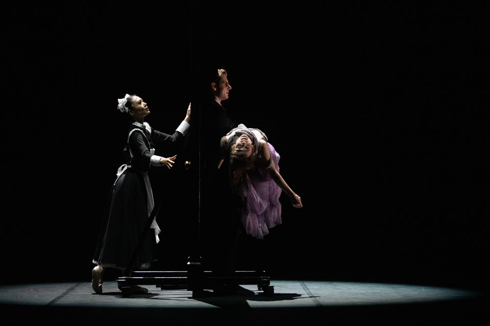 Jekyll and Hyde by Val Caniparoli FNB Michal Krcmar photo Mirka Kleemola (23)
