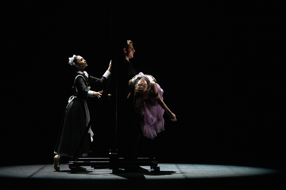 Jekyll and Hyde by Val Caniparoli FNB Michal Krcmar photo Mirka Kleemola (23)