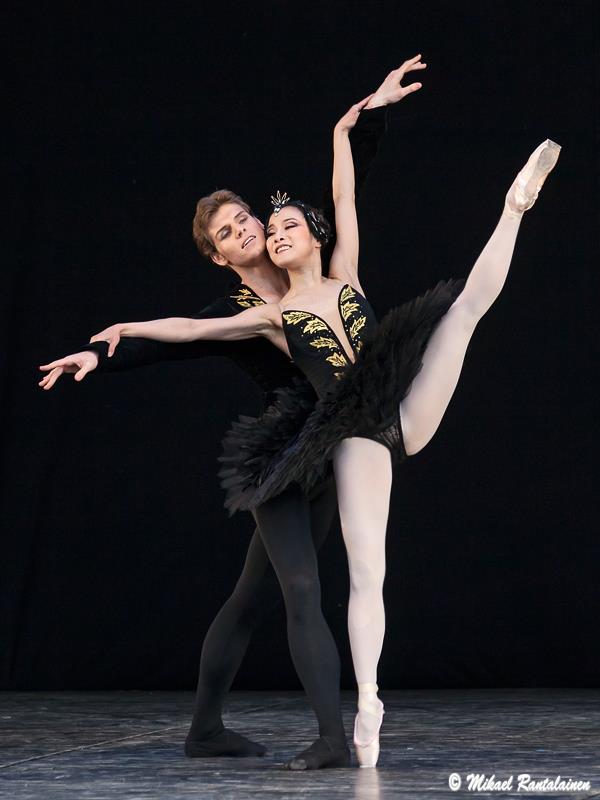 Gala ballet Swan lake EunJi Ha Michal krcmar (1)