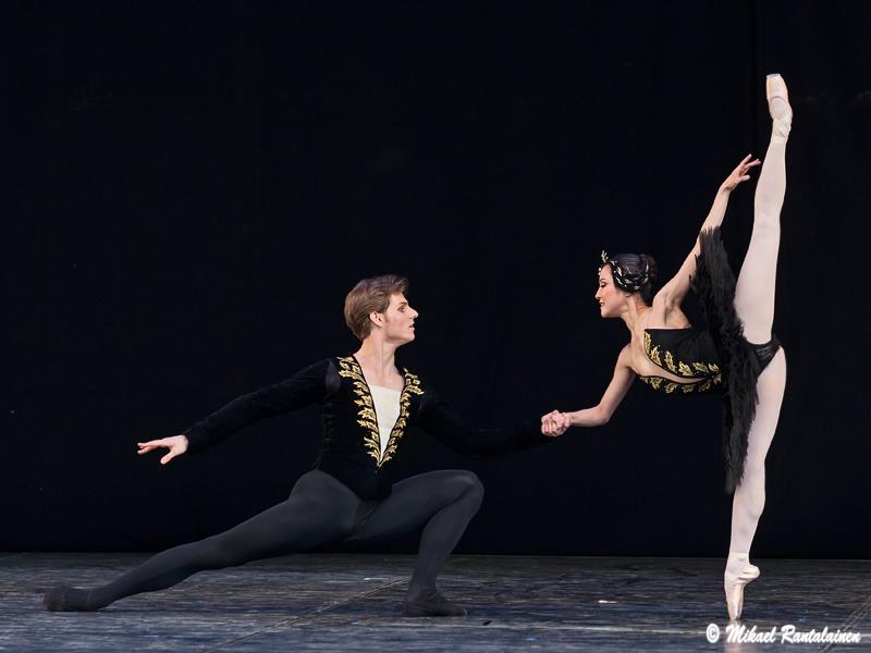 Gala ballet Swan lake EunJi Ha Michal krcmar (6)