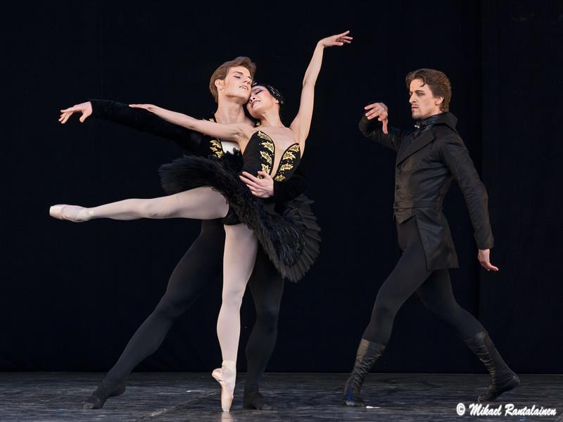 Gala ballet Swan lake EunJi Ha Michal krcmar (8)