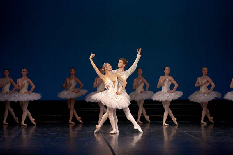 Etudes - Harald Lander Finnish National Ballet Minna Tervamaki Michal Krcmar (1)