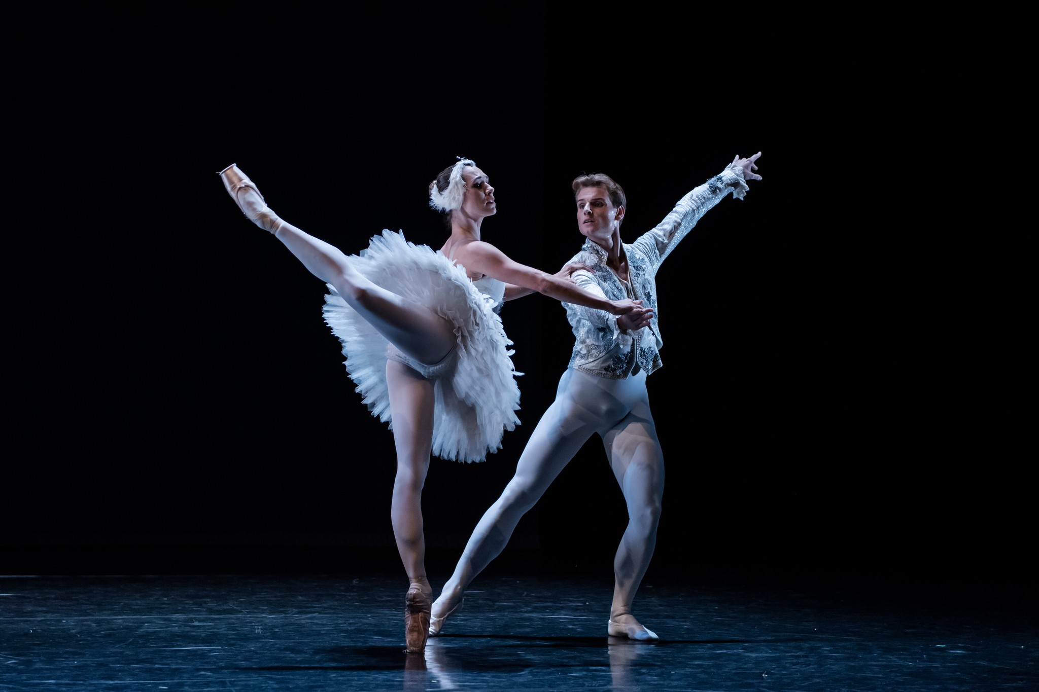 Nikola Marova Michal Krcmar Swan lake ballet (1)