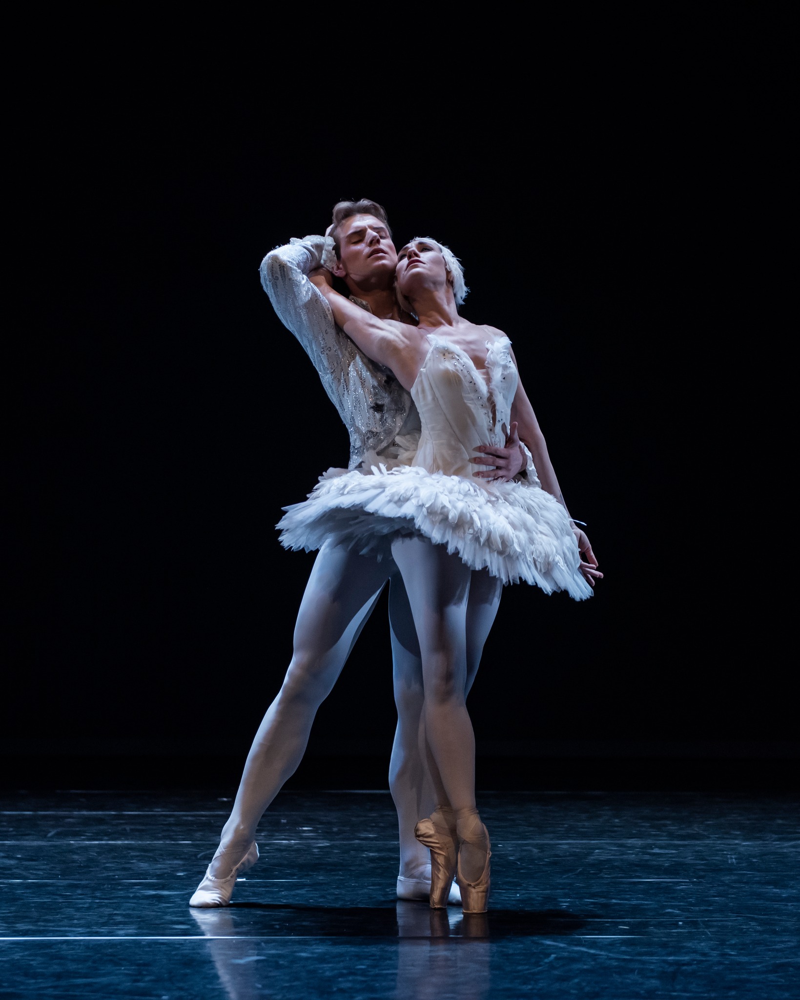 Nikola Marova Michal Krcmar Swan lake ballet (4)