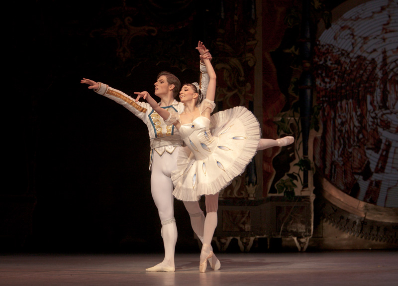 Nutcracker and Mouse King Tiina Myllymaki Michal Krcmar (3)