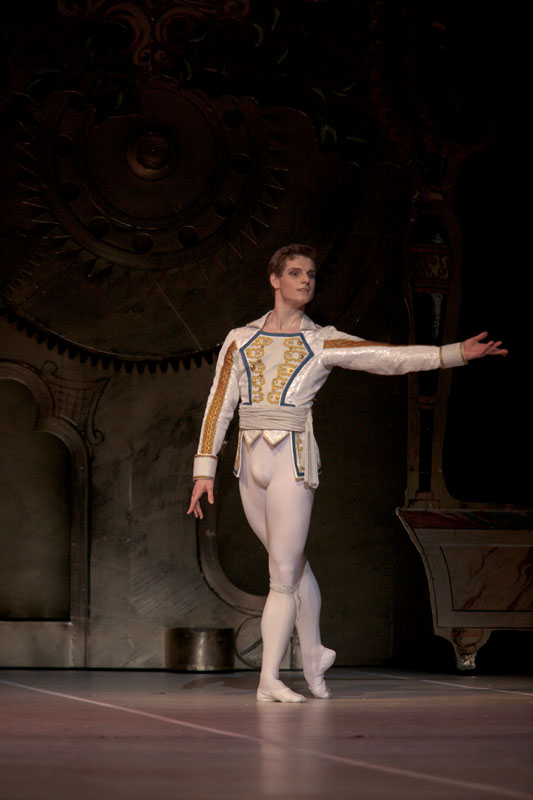 Nutcracker Maria Baranova Michal Krcmar Finnish National Ballet (9)