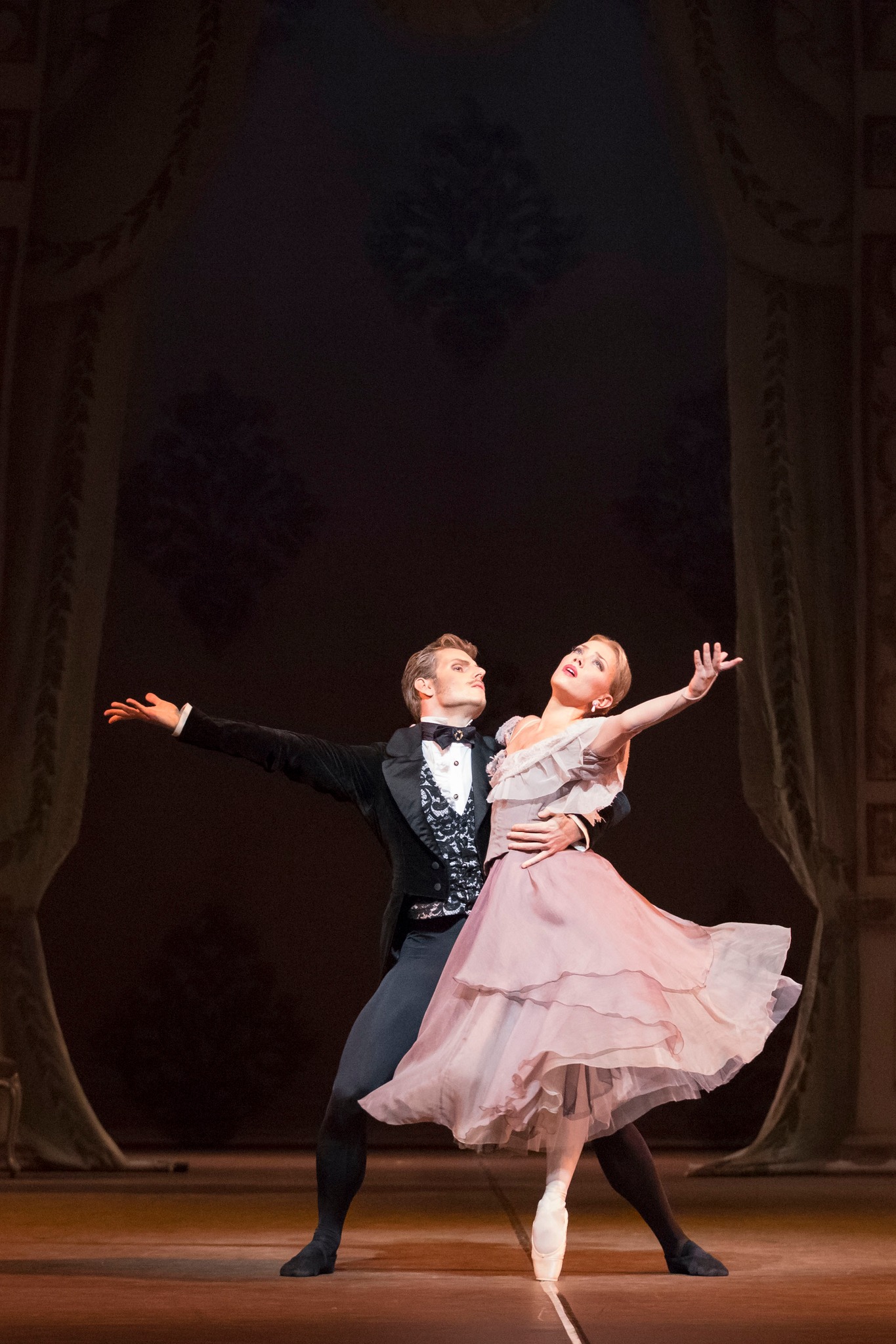 Onegin Finnish National Ballet Salla Eerola Michal Krcmar (6)