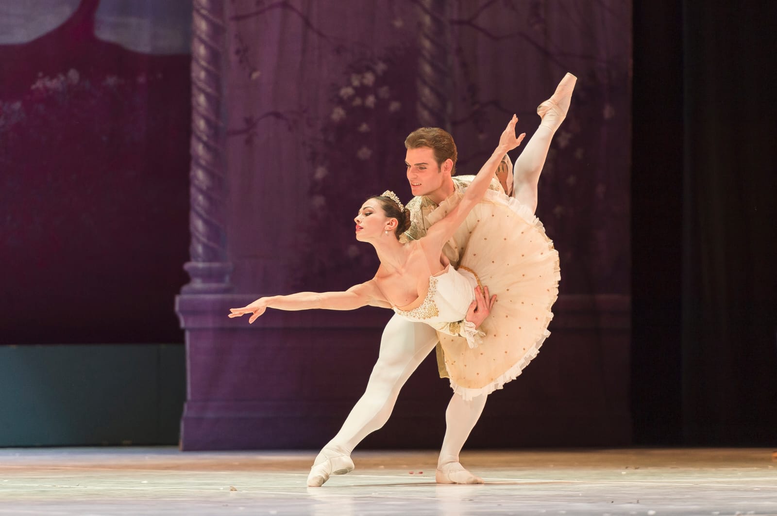 Teatro San Carlo Lo Schiaccianoci Nutcracker Ieluzzi Krcmar (1)