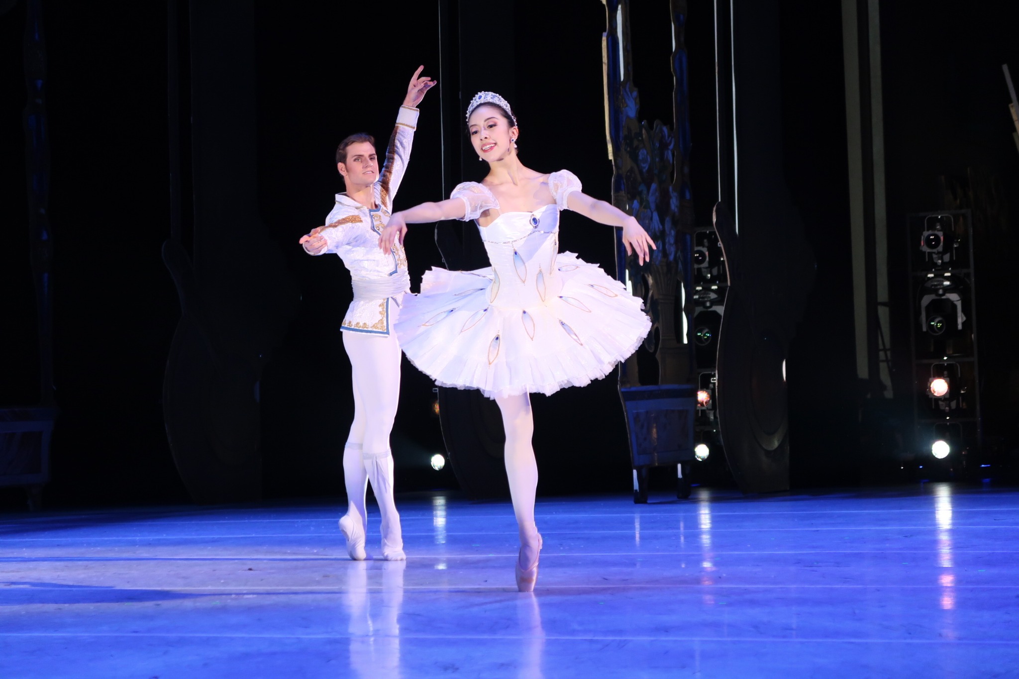 Nutcracker Ballet Masumoto Krcmar photo Anri Matsuda (1)