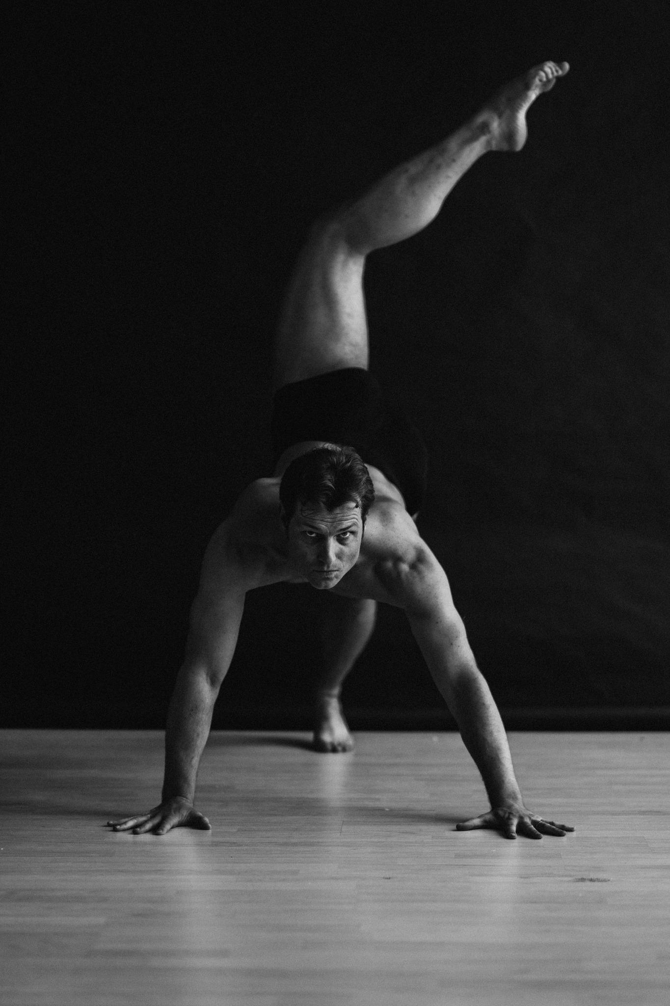 Michal Krcmar Principal Dancer Photo by Victoria Olonen (7)