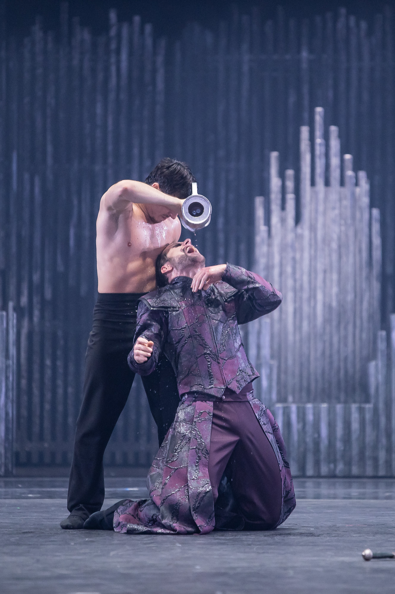 Hamlet Michal Krcmar Claudius Leo Mujic (10)